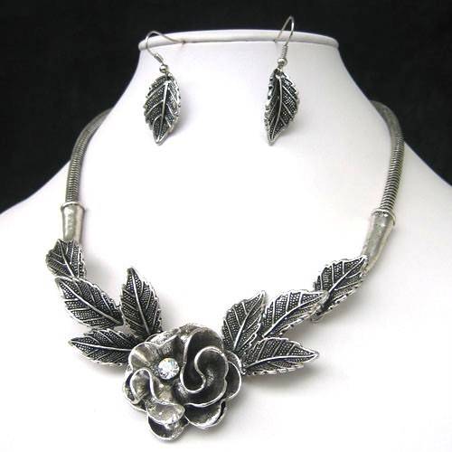 STUNNING TIBETAN SILVER ROSE LEAVES NECKLACE & EARRINGS SET