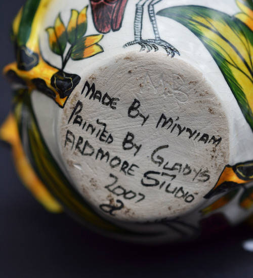 Ardmore Vase. Made by Mirriam painted by Gladys 2007