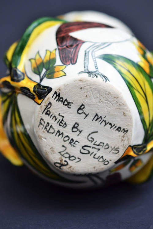 Ardmore Vase. Made by Mirriam painted by Gladys 2007