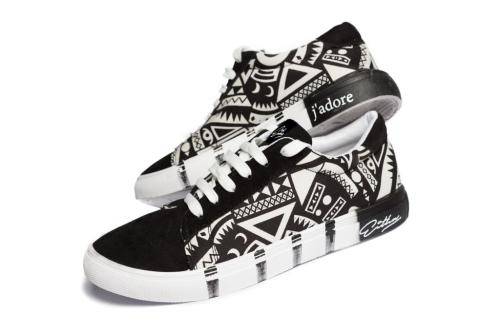 "Eitha" - Cultural Printed Sneakers (Unisex)
