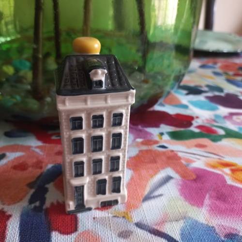 KLM BOLS  HOUSE NO 74