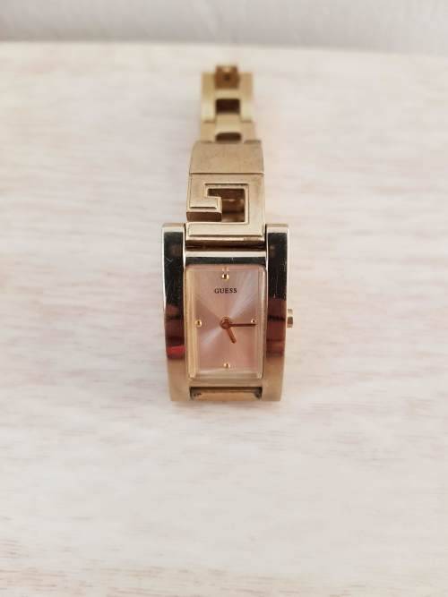 Guess Elegant Gold Watch