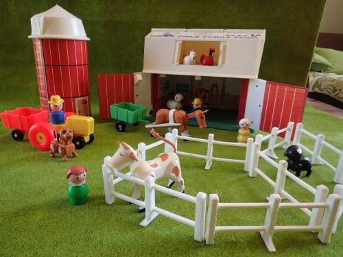 Fisher Price 'Play Family Farm'