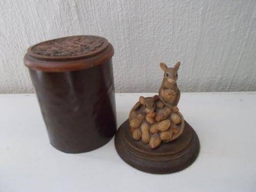 collectable mouse figurine from knysa