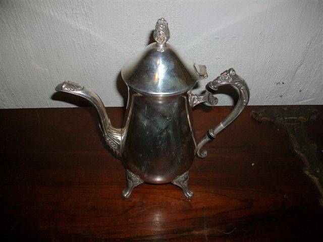 Lovely silver plated tea pot