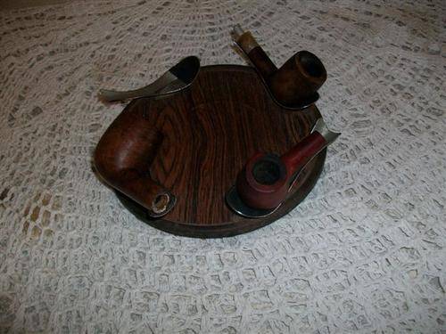 pipe stand with pipe peaces tops