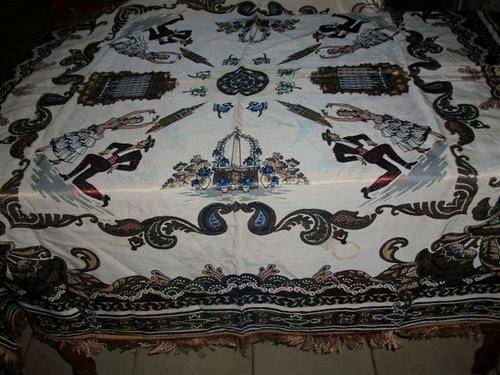 Lovely throw highly detailed with embroidered dancers