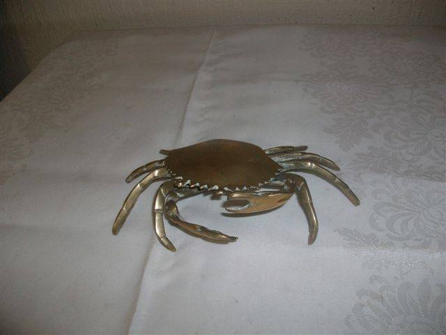 Brass crab trinket holder