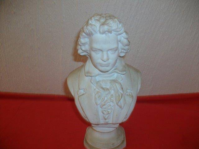 plaster of paras musician bust