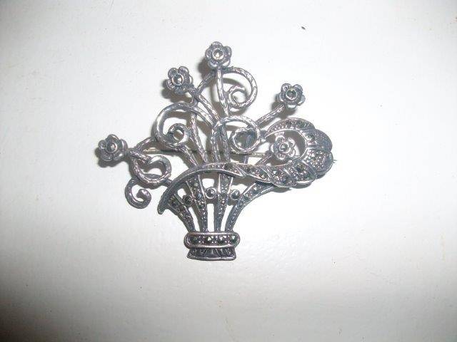 Vintage marquisette flower brooch