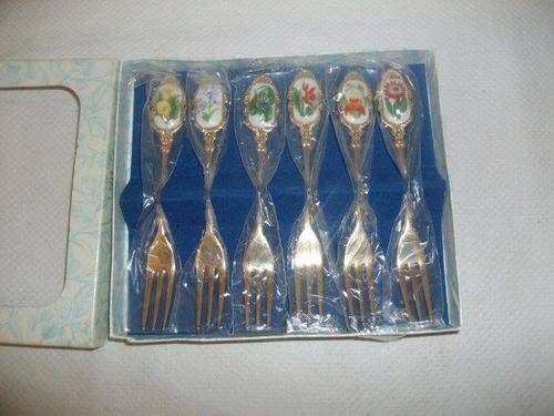 Mint condition gold plated cake forks boxed