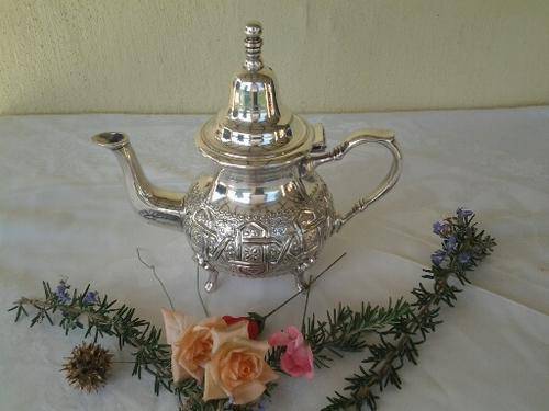 Vintage sliver plated marocaine  stunning tea pot