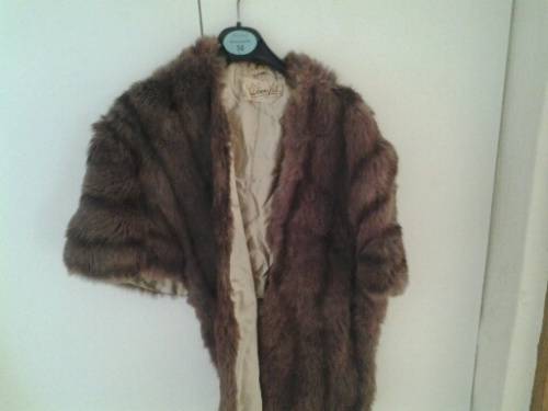 nice vintage light brown fur shoulder wrap