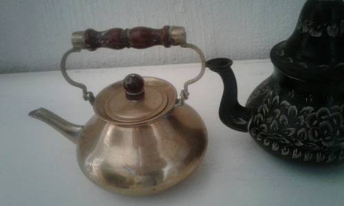 one brass small display kettle and other kettle for one bid