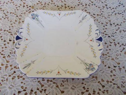vintage shelly china cake plate