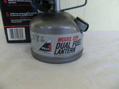 collectable  coleman made in the usa dual fuel lantern model 229 boxed