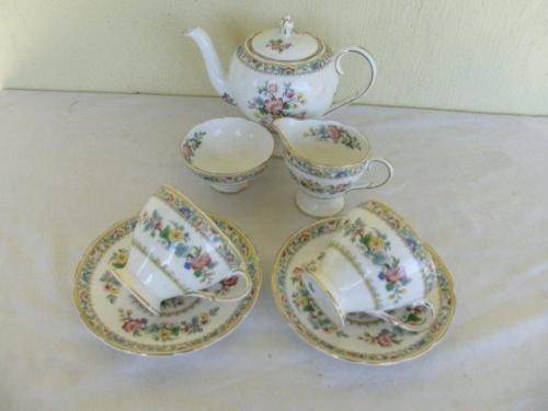 Pretty vintage old foley ming rose pattern tea for two set