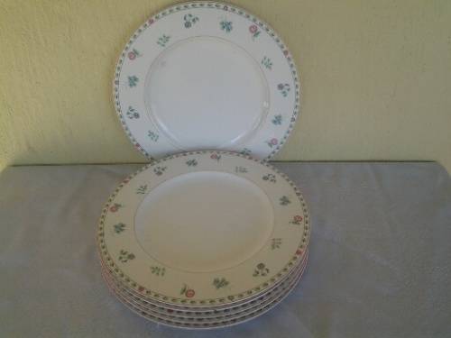 set of five pretty porcelain Royal fine china dinner plates