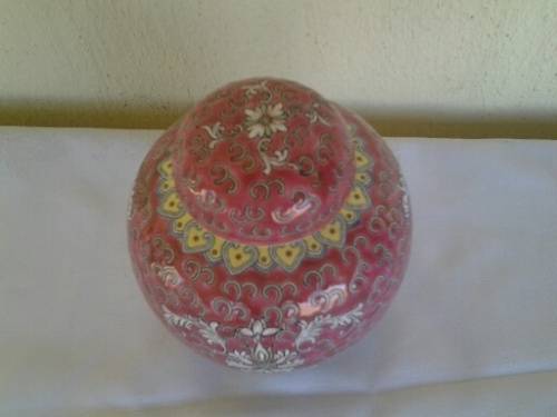 nice red collectable oriental ginger jar with lid