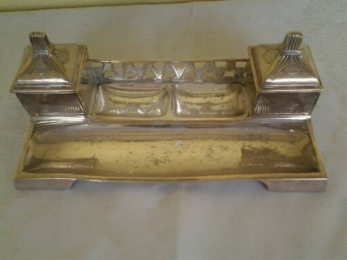 Vintage sliver plated desk top ink well