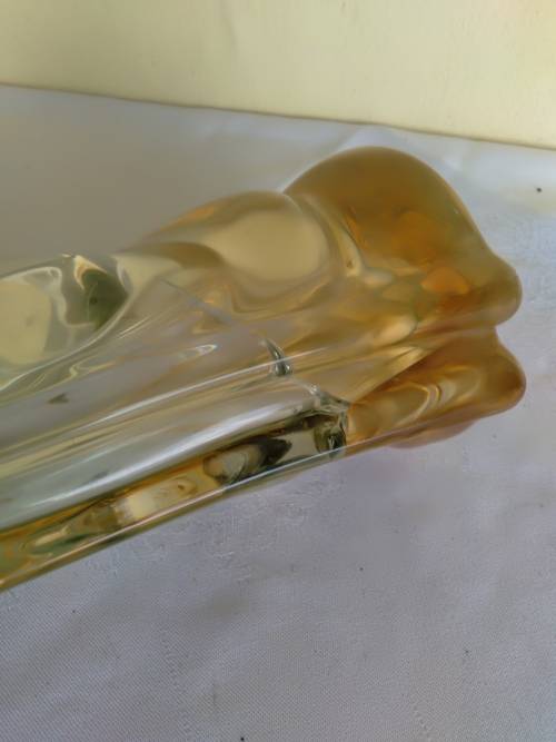 Large stunning  venation glass  vase with damage