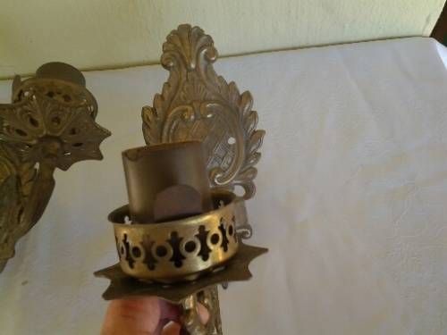 A stunning lot of two brass metal vintage wall scones lamps