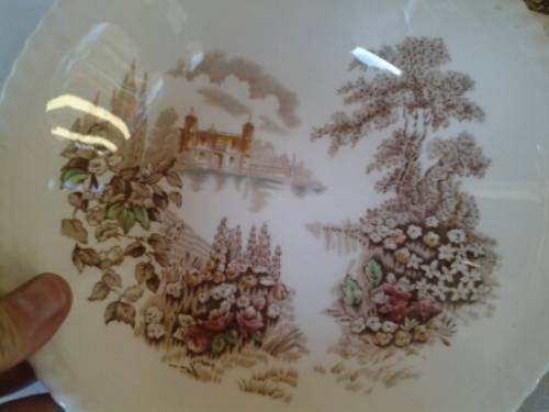 A lot of three vintage porcelain soup bowls by Johnson brothers castle on the lake scene
