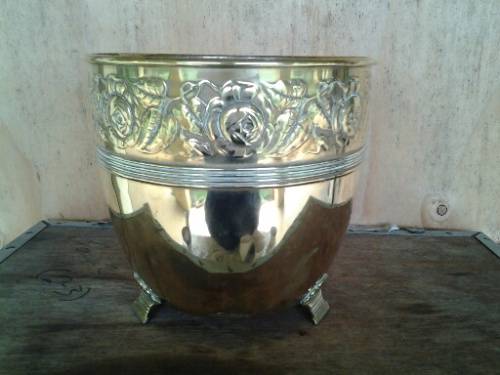 Stunning brass rose scene pot plant holder