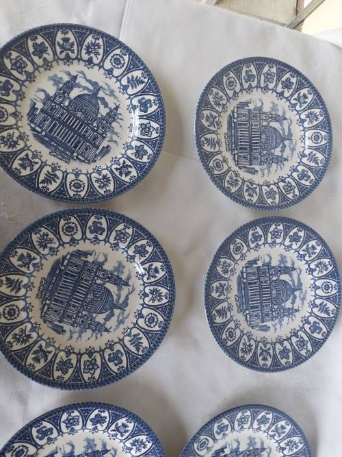 A set of six blue and white porcelain vintage side plates
