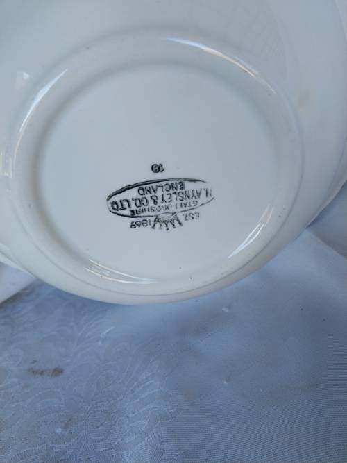 Five pretty Ashley soup bowls