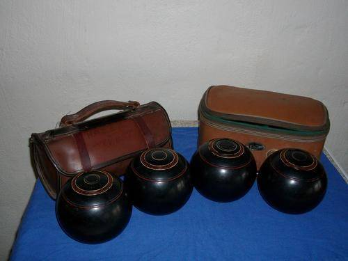 SET OF 4 HEMSELITE  BOWLING BALLS IN BAGS