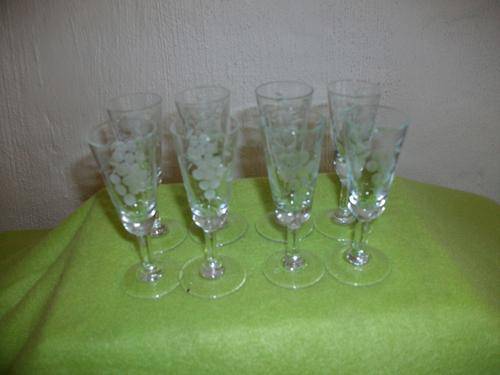 Set of eight grape vine pattern tot glasses