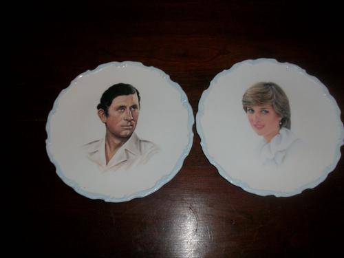 Nice set of two Royal plates