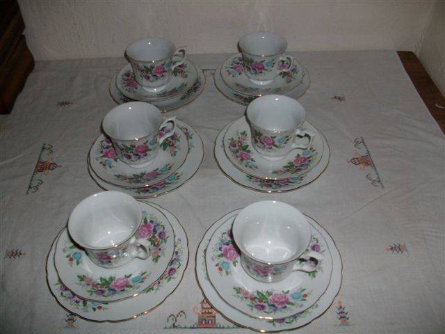 Very pretty set of six troi's