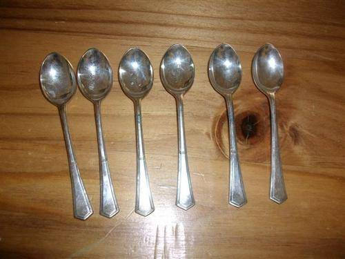 Lovely sliver plated tea spoons