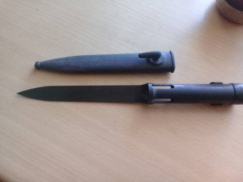 R1 Bayonet with early Border War markings