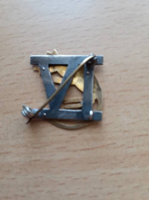 4th South African Armoured Car Regiment badge with Gold Jerboa (Desert Rat)