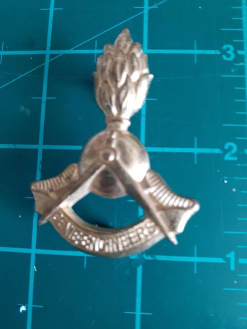 SA Engineers brass beret badge, (as worn by 2 Mobile Watch which became 1 Para)