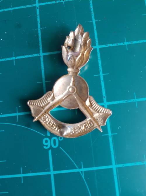 SA Engineers brass beret badge, (as worn by 2 Mobile Watch which became 1 Para)