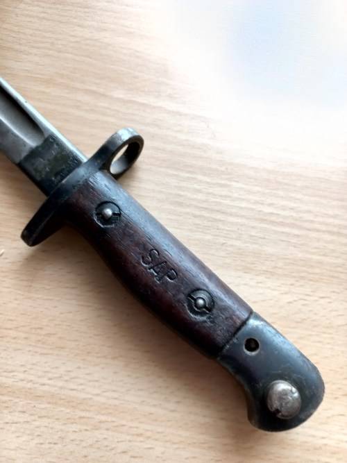 1907 Lee Enfield Wilkinson Bayonet, scabbard painted for N Africa, Mangrovite 41 on scabbard