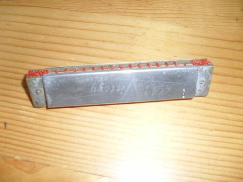 (qW50)a VINTAGE VICTORY HARMONICA -Shanghai China -13cm long 3cm wide
