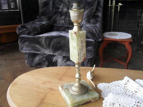 A MARBLE AND METAL TABLE TOP LAMP - 3.5cm high, base 11 x 11cm