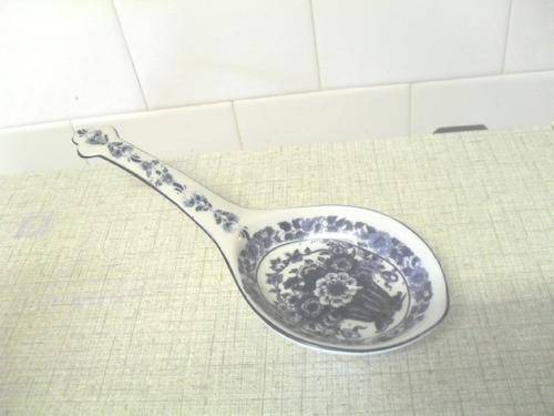 (37)A LOVELY VINTAGE LARGE DELFT SPOON REST / SERVER  -22cm long bowl 11x8cm