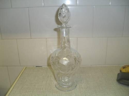 * ##VINTAGE WEBB CRYSTAL -ENGLAND GLASS WINE  DECANTER - PROTEA  29cm tall