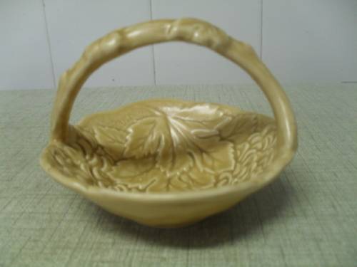 *#VINTAGE SYLVAC TRINKET CERAMIC BASKET - England 2108 -8cm high, 11cm opening