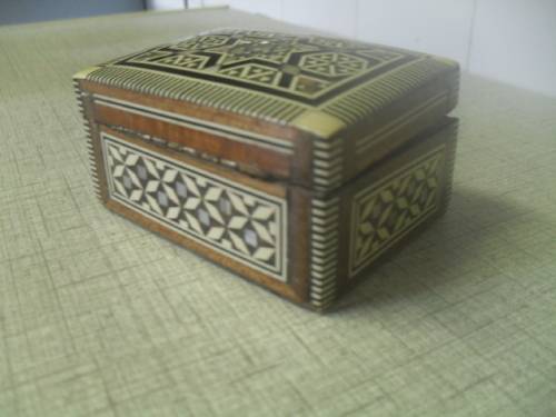(ja) A GORGEOUS VINTAGE EGYPTIAN MOTHER OF PEARL INLAY JEWELERY BOX = 8.5x6.5x4cm