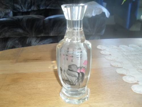 (jerr) a GORGEOUS CUT GLASS JACARTE CHINESE INNER OPTICAL PAINTED VASE