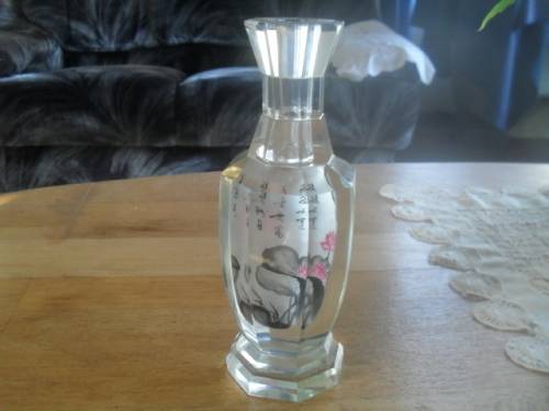 (jerr) a GORGEOUS CUT GLASS JACARTE CHINESE INNER OPTICAL PAINTED VASE