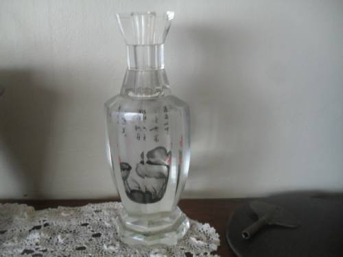 (jerr) a GORGEOUS CUT GLASS JACARTE CHINESE INNER OPTICAL PAINTED VASE