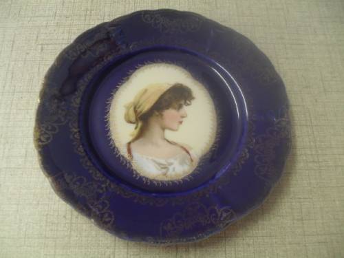 * # VINTAGE COLBALT BLUE IRIS BAVARIA PORTRAIT SIDE /  WALL PLATE  18cm wide.